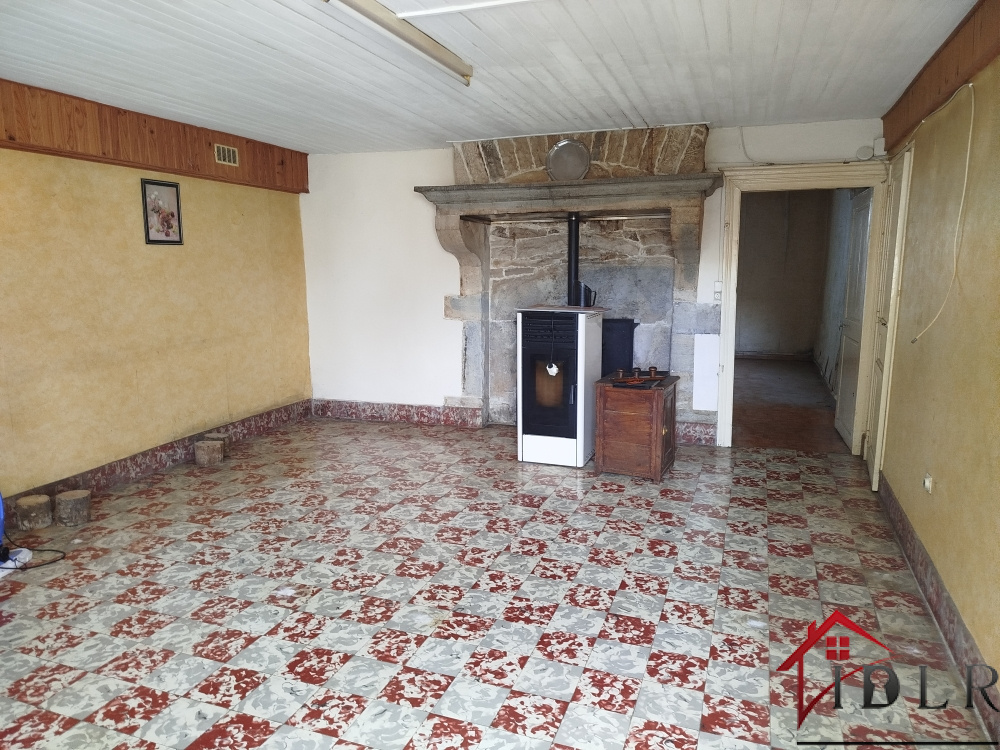 MAISON DE CAMPAGNE NON MITOYENNE
